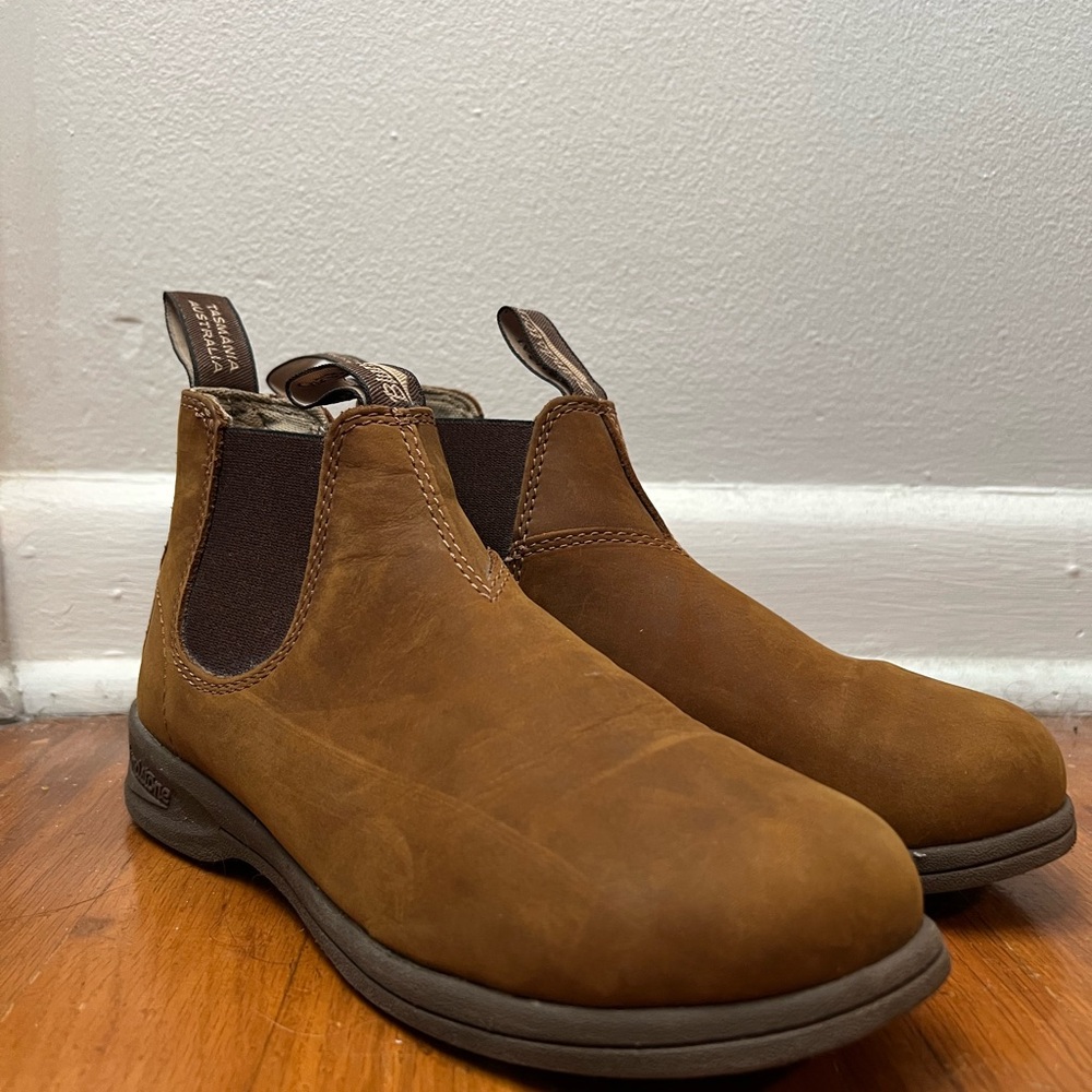 Blundstone 700 Suede Boots